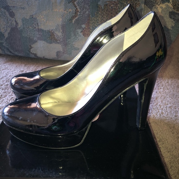 Guess Cannor Pumps Size 9.5 - Picture 3 of 8